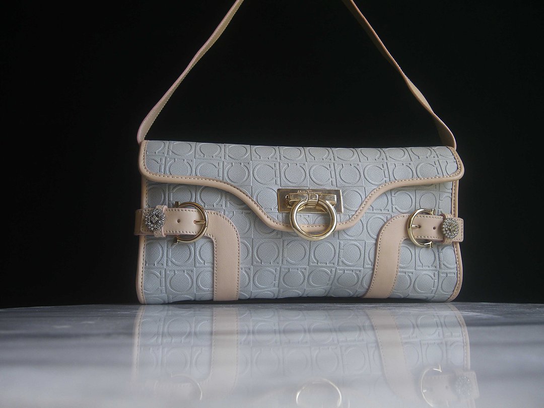 【老时光 OLD-TIME】早期二手老包Salvatore Ferragamo肩背包 - 收纳用品 - 其他材质 多色