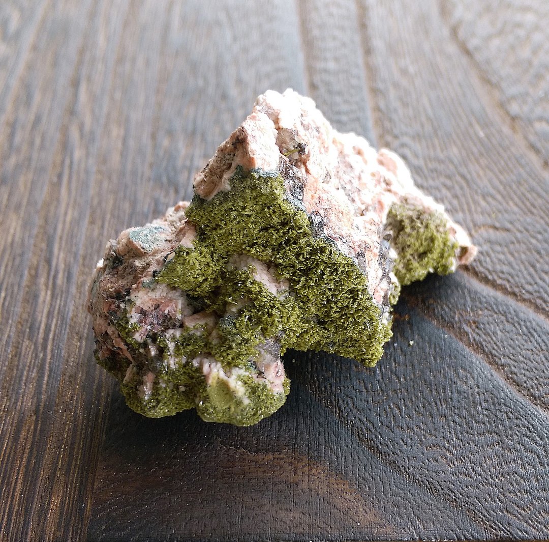 Epidote 山东产地 绿帘石 粉长石共生矿 天然矿石 原矿 - 摆饰 - 其他材质 
