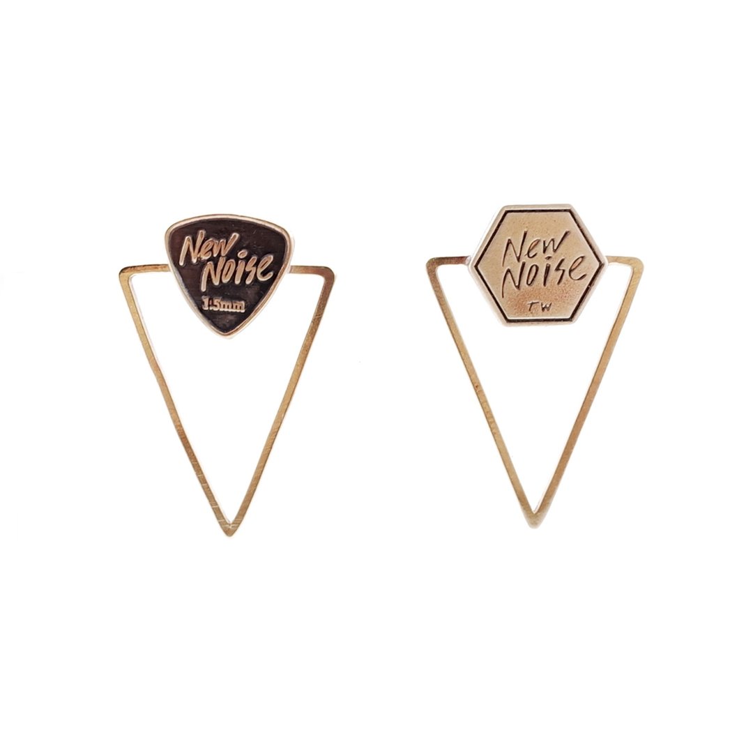 三角倒立耳环  Triangular inverted earrings - 耳环/耳夹 - 其他金属 金色