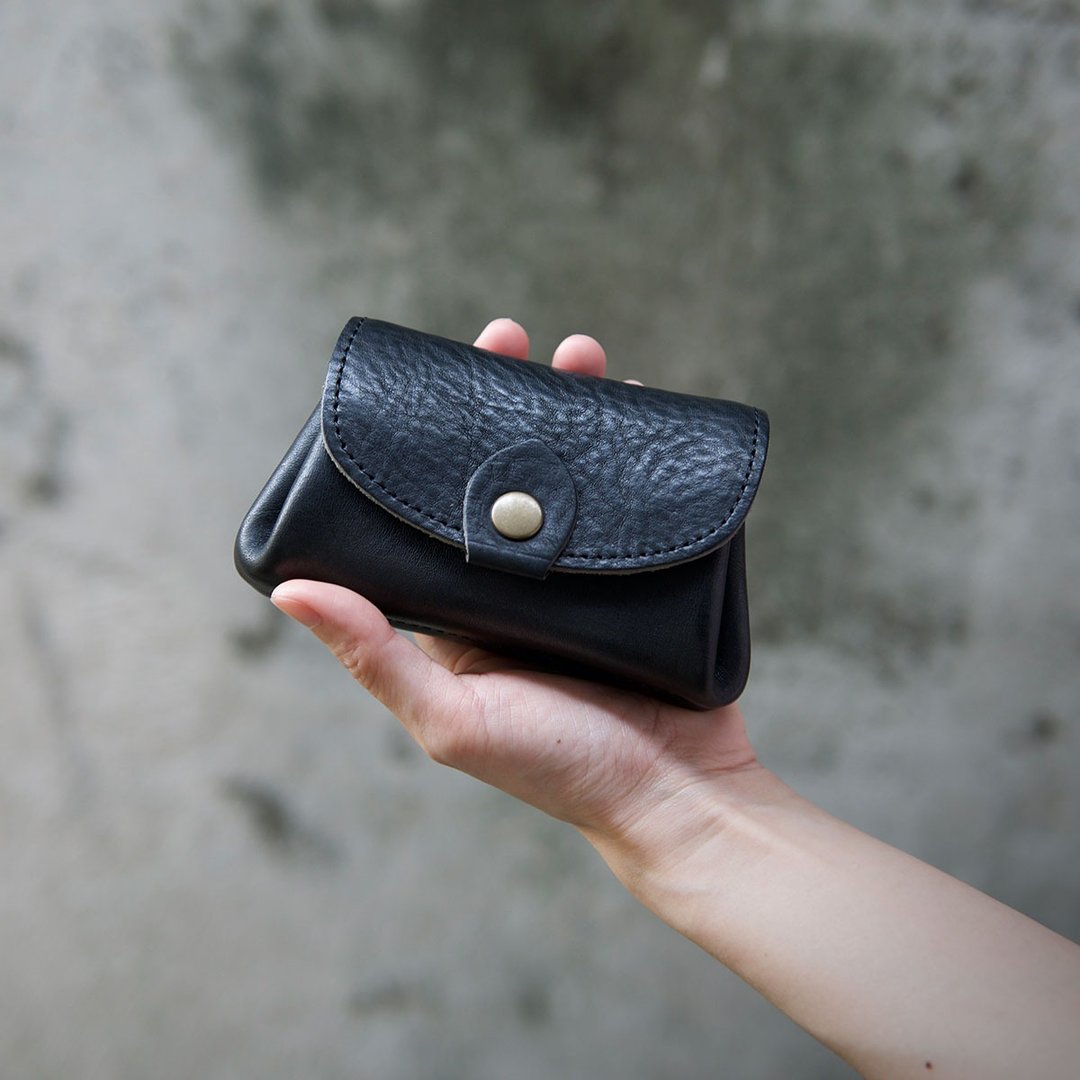 手握零钱包 Coin Purse / 黑色 Black - 手拿包 - 真皮 