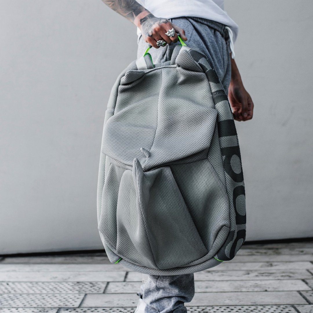 AIR Silver Rhino (S) Backpack - 后背包/双肩包 - 其他人造纤维 银色
