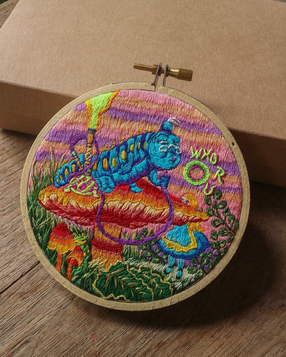 Alice in Wonderland  **Customize Embroidery** - 墙贴/壁贴 - 绣线 