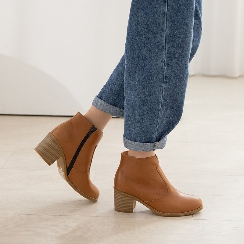 跳舞的兔子粗跟短靴-奶油司康 - 女款短靴 - 真皮 卡其色