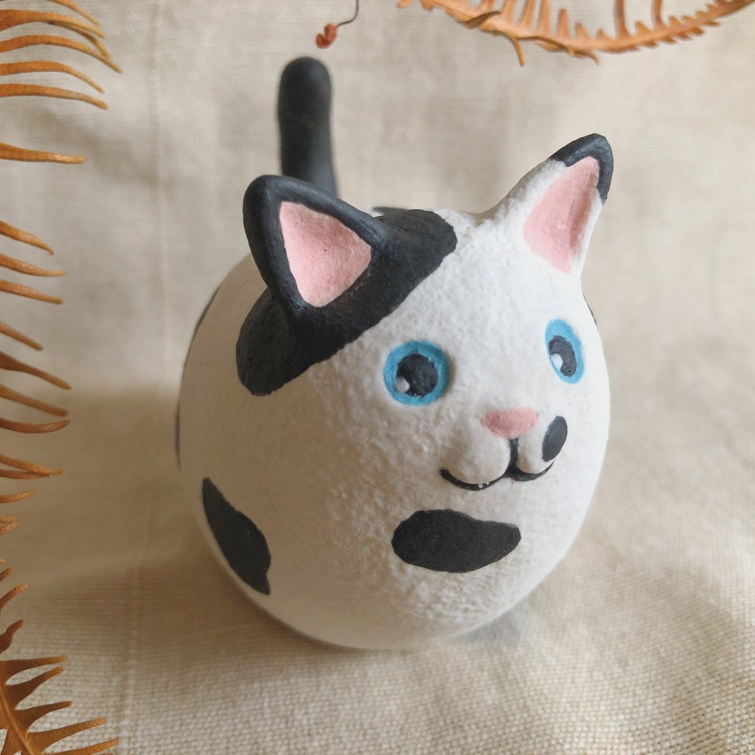 圆滚滚动物陶偶-黑白乳牛猫 - 玩偶/公仔 - 陶 白色