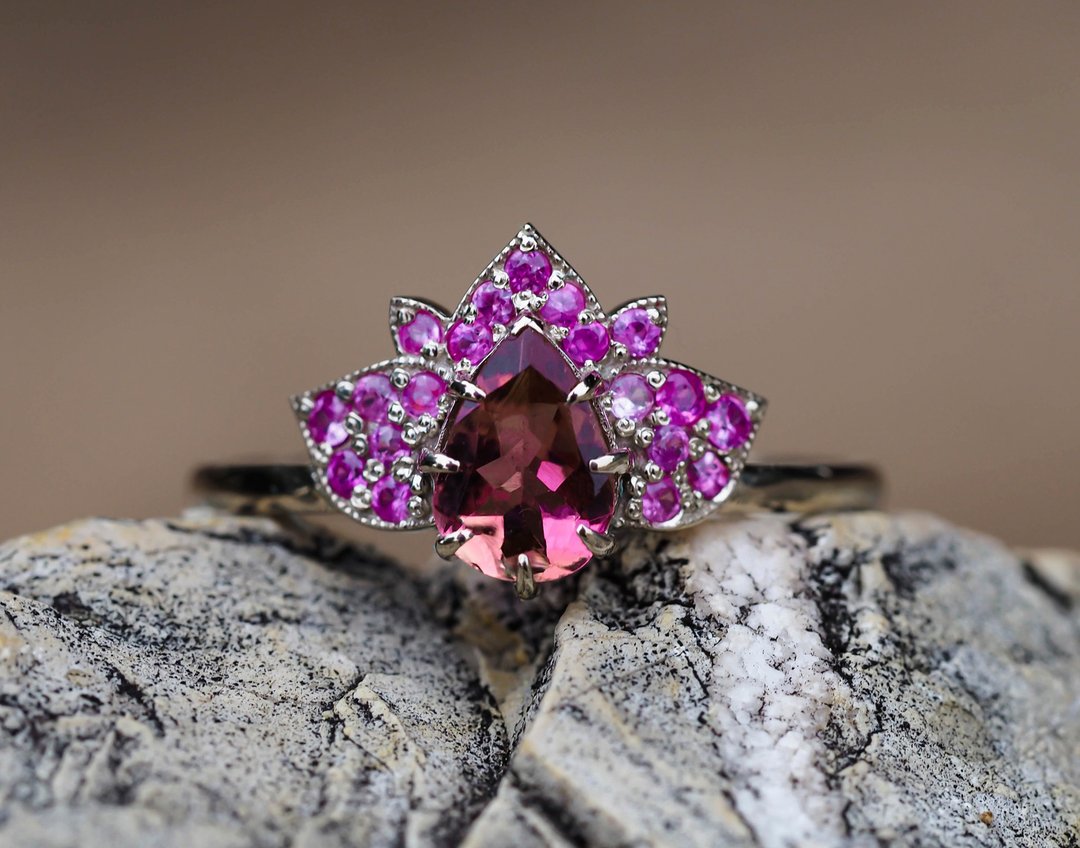 14k gold Lotus ring with pink tourmaline and  sapphires - 戒指 - 贵金属 金色