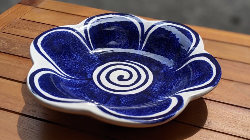 意大利手工陶-PTB古城图腾 花型义面盘23cm - 盘子/餐盘/盘架 - 陶 蓝色