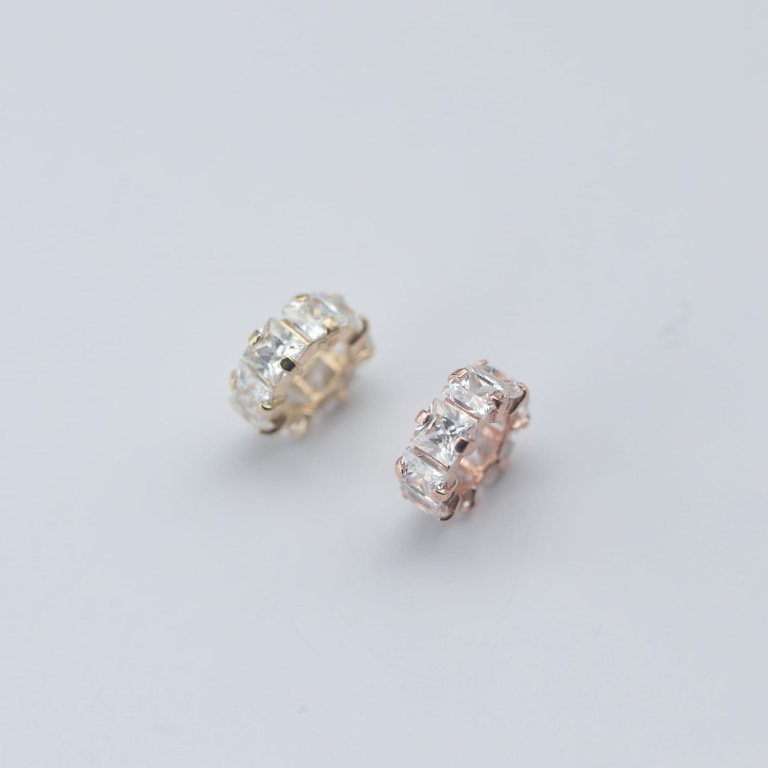 14K 篓空花钻坠饰 - 耳环/耳夹 - 贵金属 金色