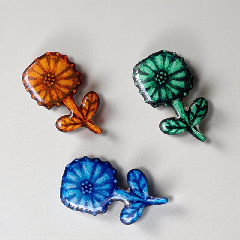 北欧花卉 (Kurbits) 胸针 - 胸针 - 塑料 多色