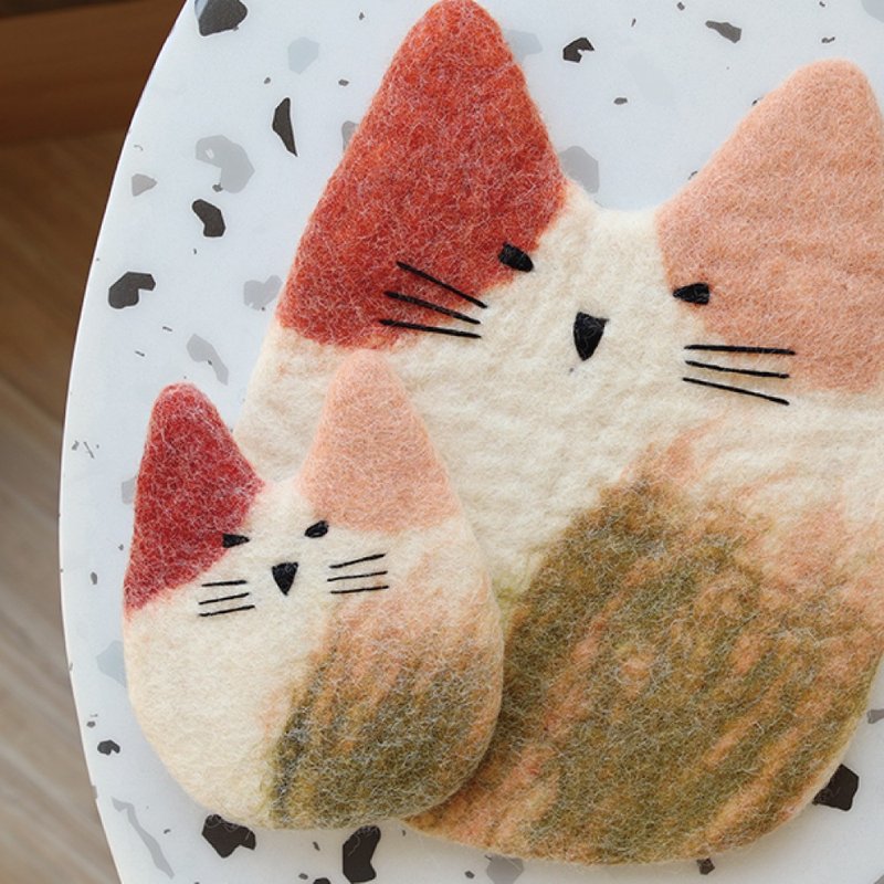 花花小花猫 红色 | 尼泊尔手工羊毛毡杯锅垫 - 摆饰 - 羊毛 多色