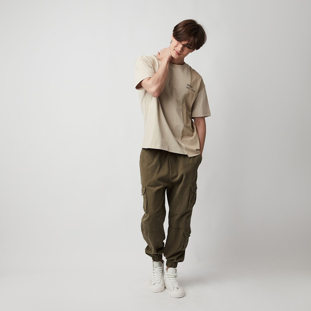 【Urban Life • Style】刺绣纯棉 Oversize Tee - 男装上衣/T 恤 - 棉 咖啡色