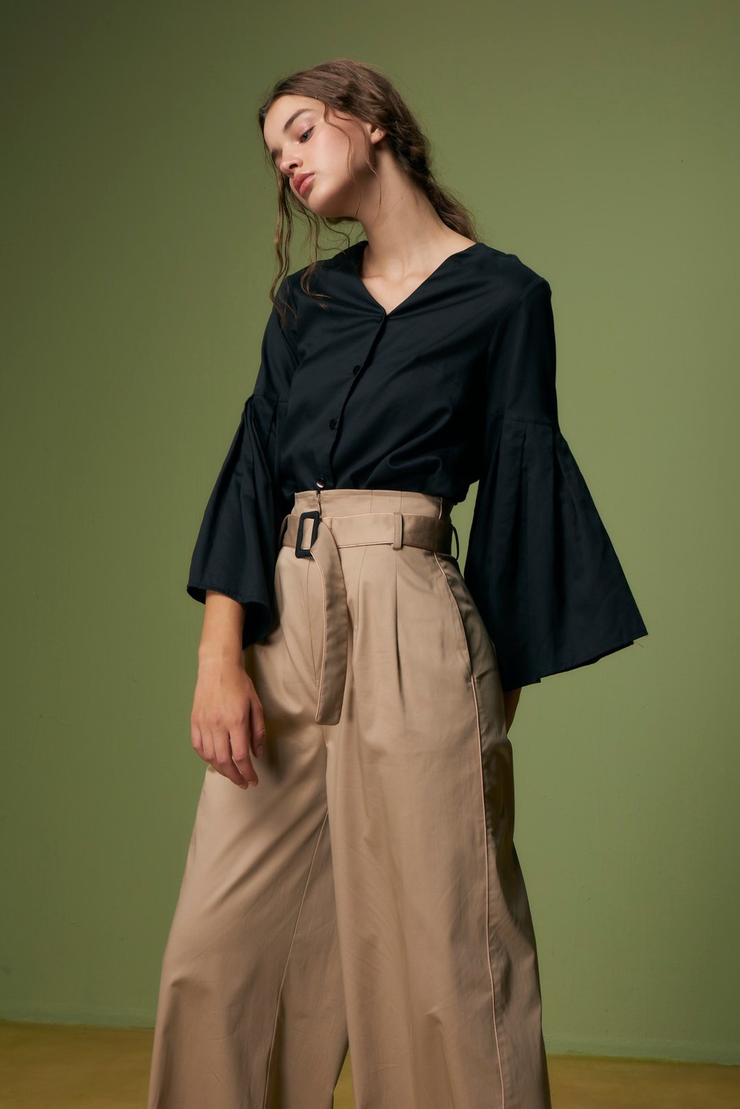 Off-season sale 黑色伞袖衬衫 - 女装衬衫 - 棉 