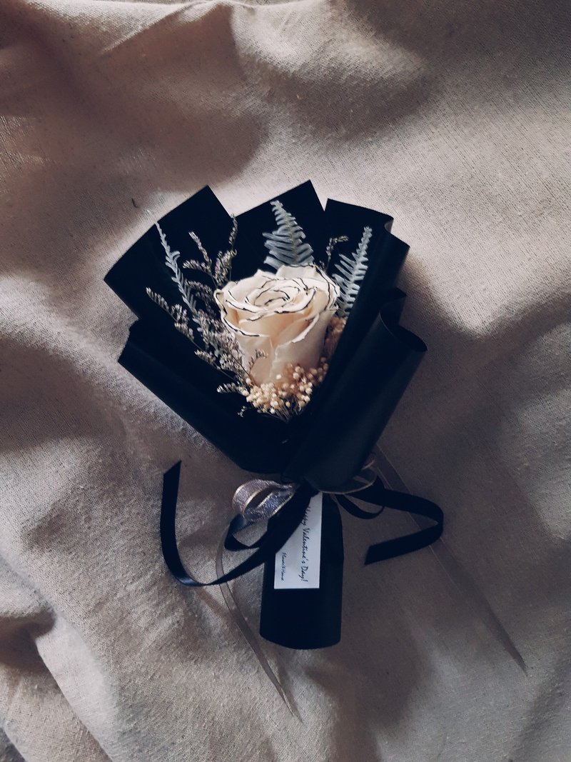 迷你花束│白玫瑰永生花花束│ - 干燥花/捧花 - 植物．花 白色