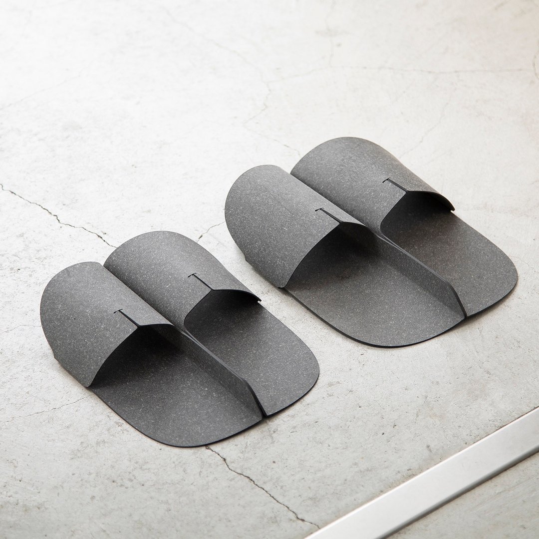 【SOGU】MONOFORM SLIPPERS 摆放姿态也讲究的拖鞋 - 室内拖鞋 - 环保材料 灰色