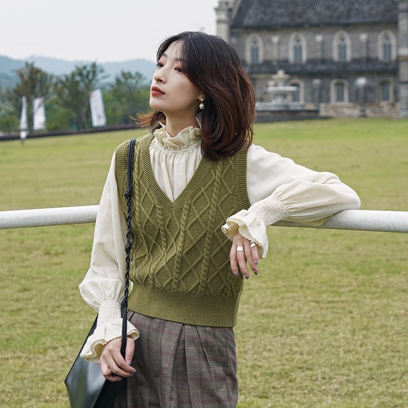 焦茶绿色无袖针织马甲背心|马甲|秋冬款|晴纶|Sora-615 - 女装背心 - 其他人造纤维 绿色