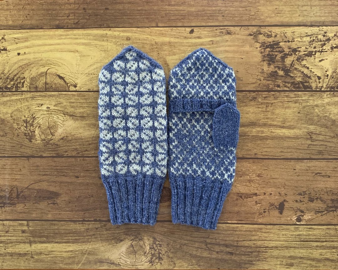 Mitten Neptune with Latvian traditional pattern cover - 手套 - 羊毛 蓝色
