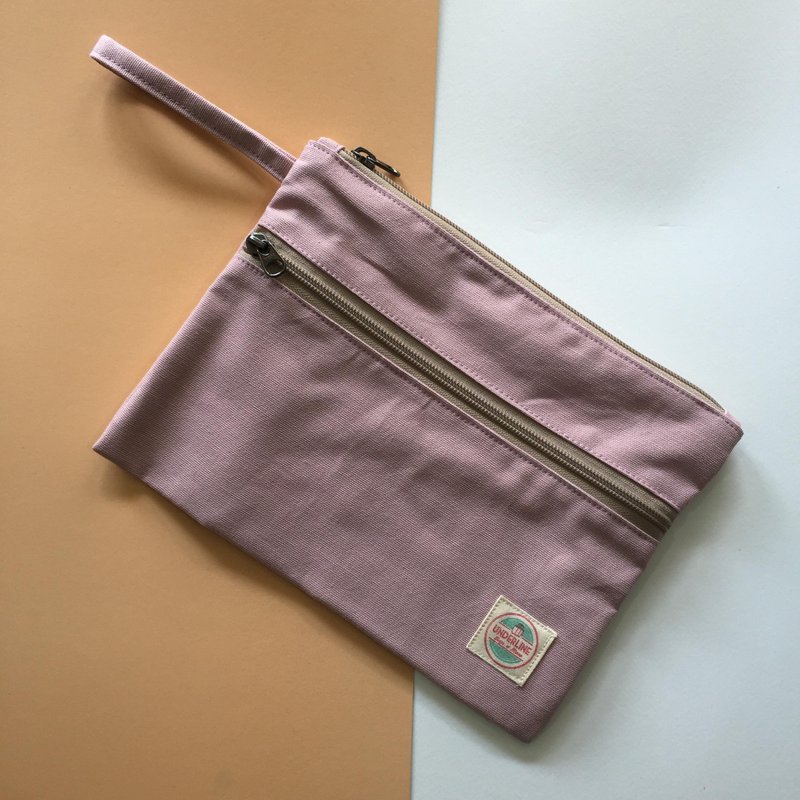 Light pink Canvas Handbag HB03 / Clutch / daily use - 化妆包/杂物包 - 棉．麻 粉红色