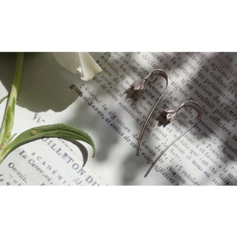 春季雪花 SV 钩状耳环 - 耳环/耳夹 - 其他金属 