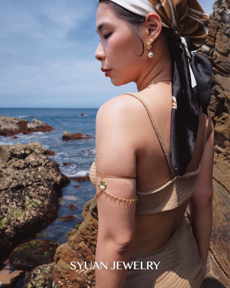 Summer Weave— 夏日交织手臂链生日 礼物情人节 - 手链/手环 - 其他金属 