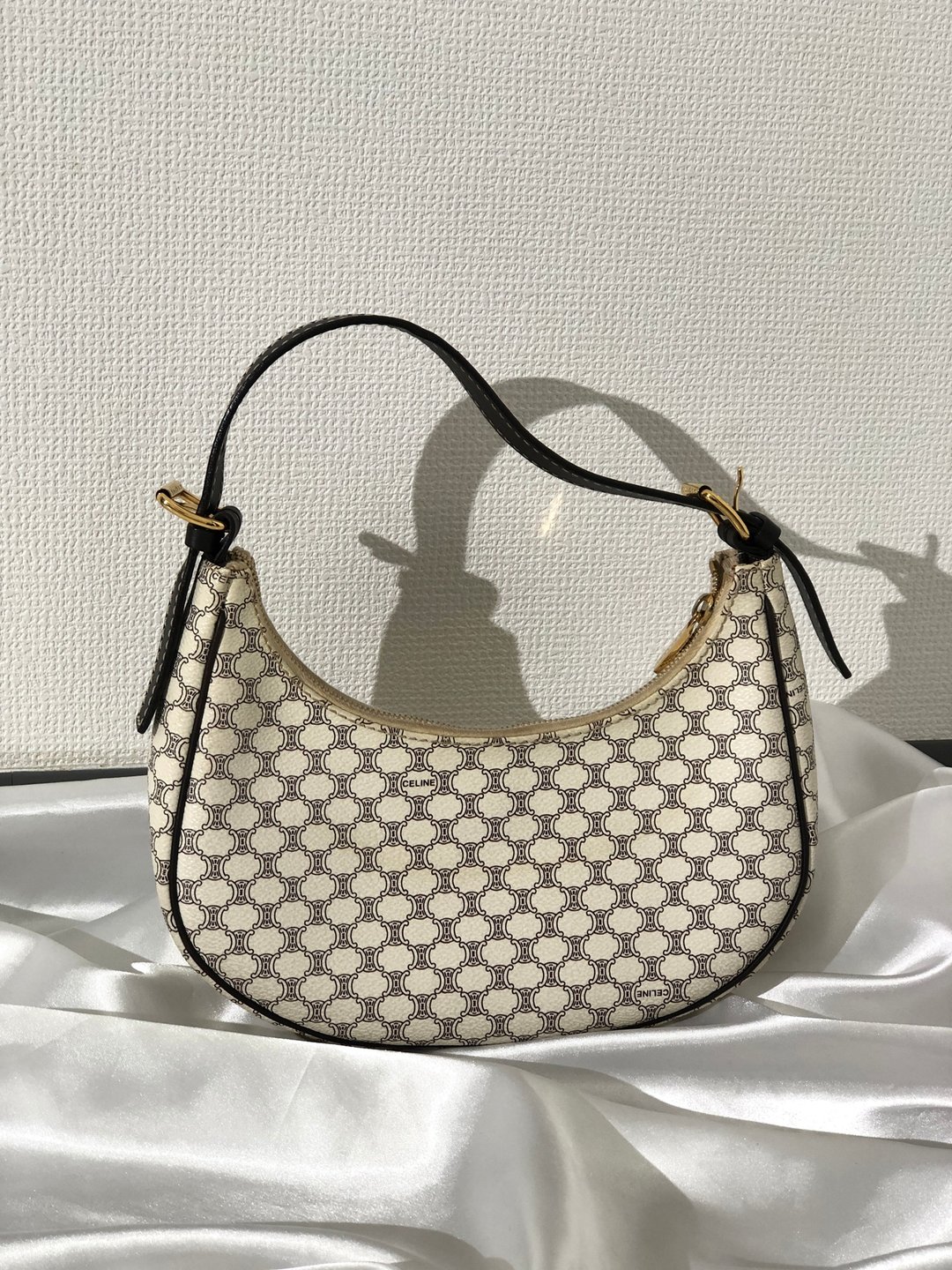 【日本直送，名牌二手包装】CELINE Macadam PVC 皮革 AVA hobo bag 肩包白复古 s8w8nt - 手提包/手提袋 - 真皮 白色