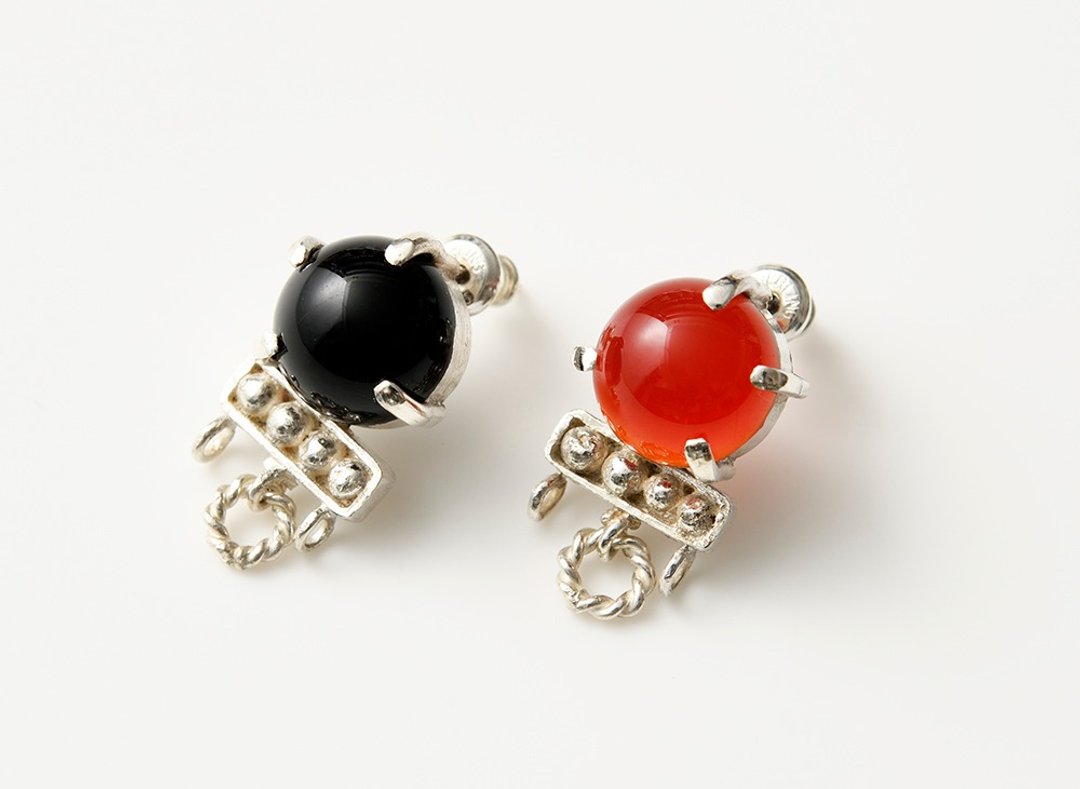 CP169 (red agate/black onyx) - 耳环/耳夹 - 其他金属 红色