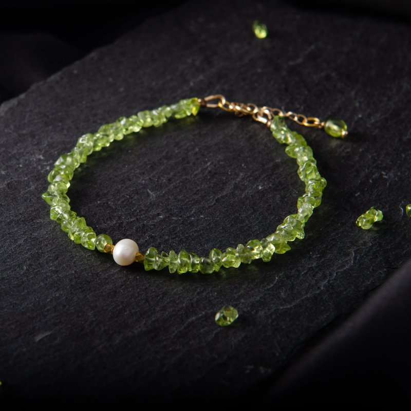 橄榄石珍珠14K包金手链 | 随形系列 | 不规则天然水晶14KGF手链 - 手链/手环 - 水晶 蓝色