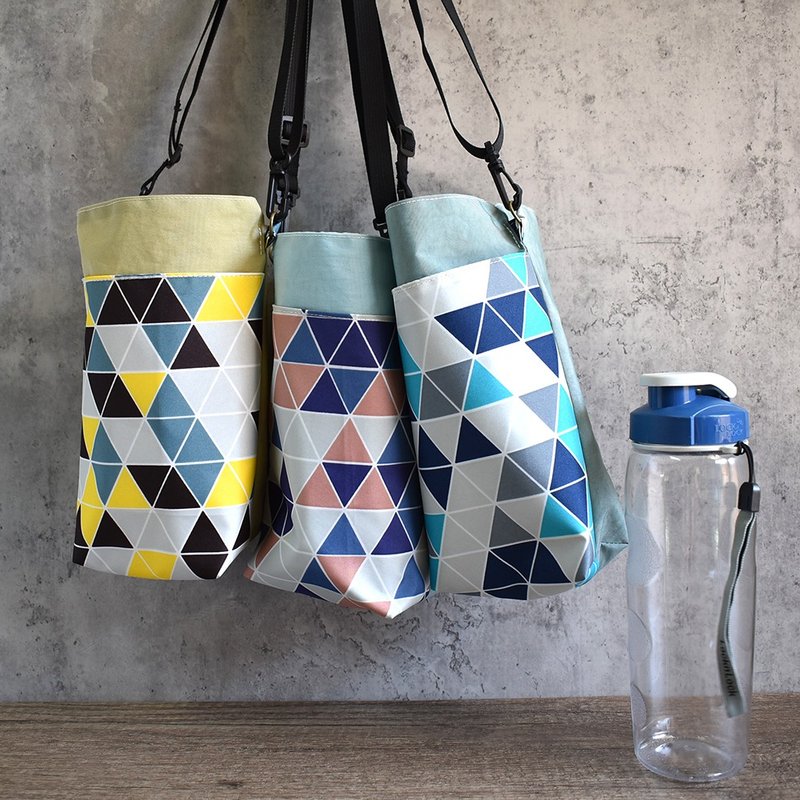 可调式斜背 大容量 多功能水瓶袋_三角格 - 水瓶/水壶 - 尼龙 蓝色