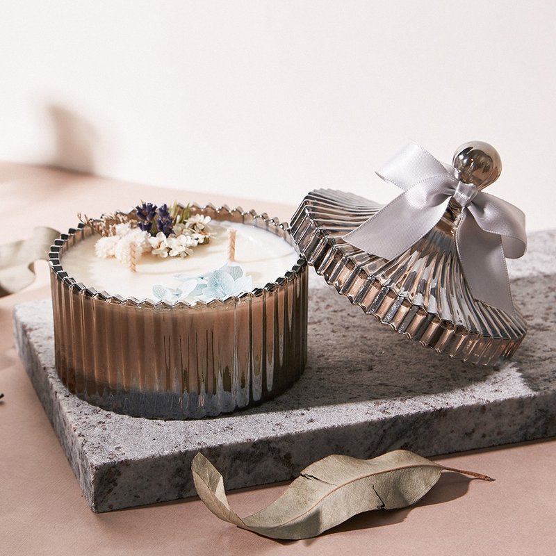 MAYBES | 闪耀银干燥花精油香氛大豆蜡烛 180g - 蜡烛/烛台 - 蜡 灰色