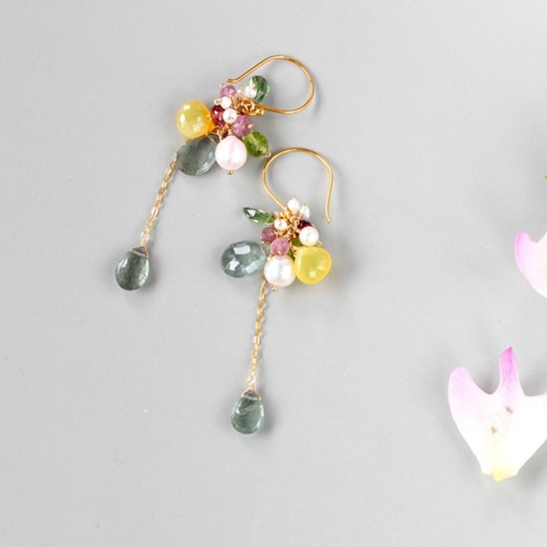 moss aquamarine bouquet earrings - 耳环/耳夹 - 宝石 
