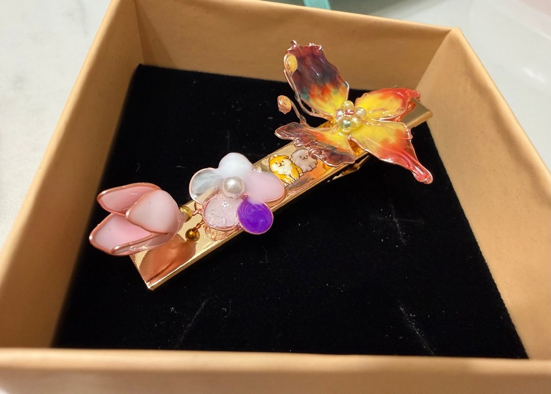 蝴蝶小狗花园发夹 手工制作 树脂 干花 - 发饰 - 树脂 多色