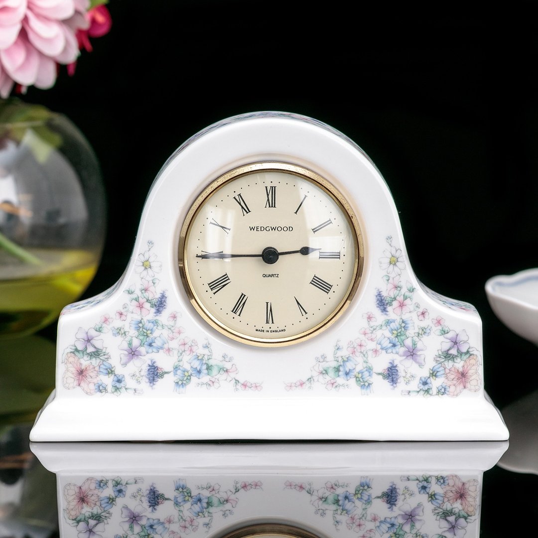 英国制 Wedgwood Angela骨瓷座钟1980年蝴蝶花园 花卉系列时钟 - 时钟/闹钟 - 瓷 