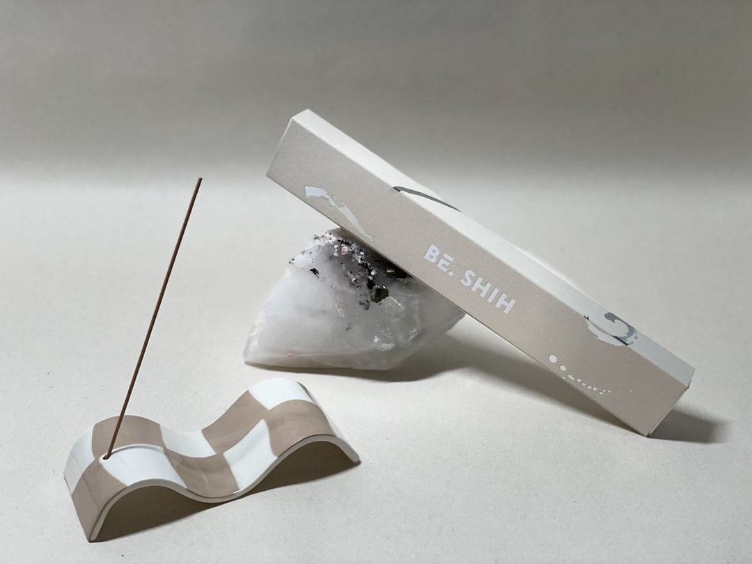 Wave Incense Holder 限量陶瓷波浪香插座 / 拿铁款 - 香薰/精油/线香 - 陶 