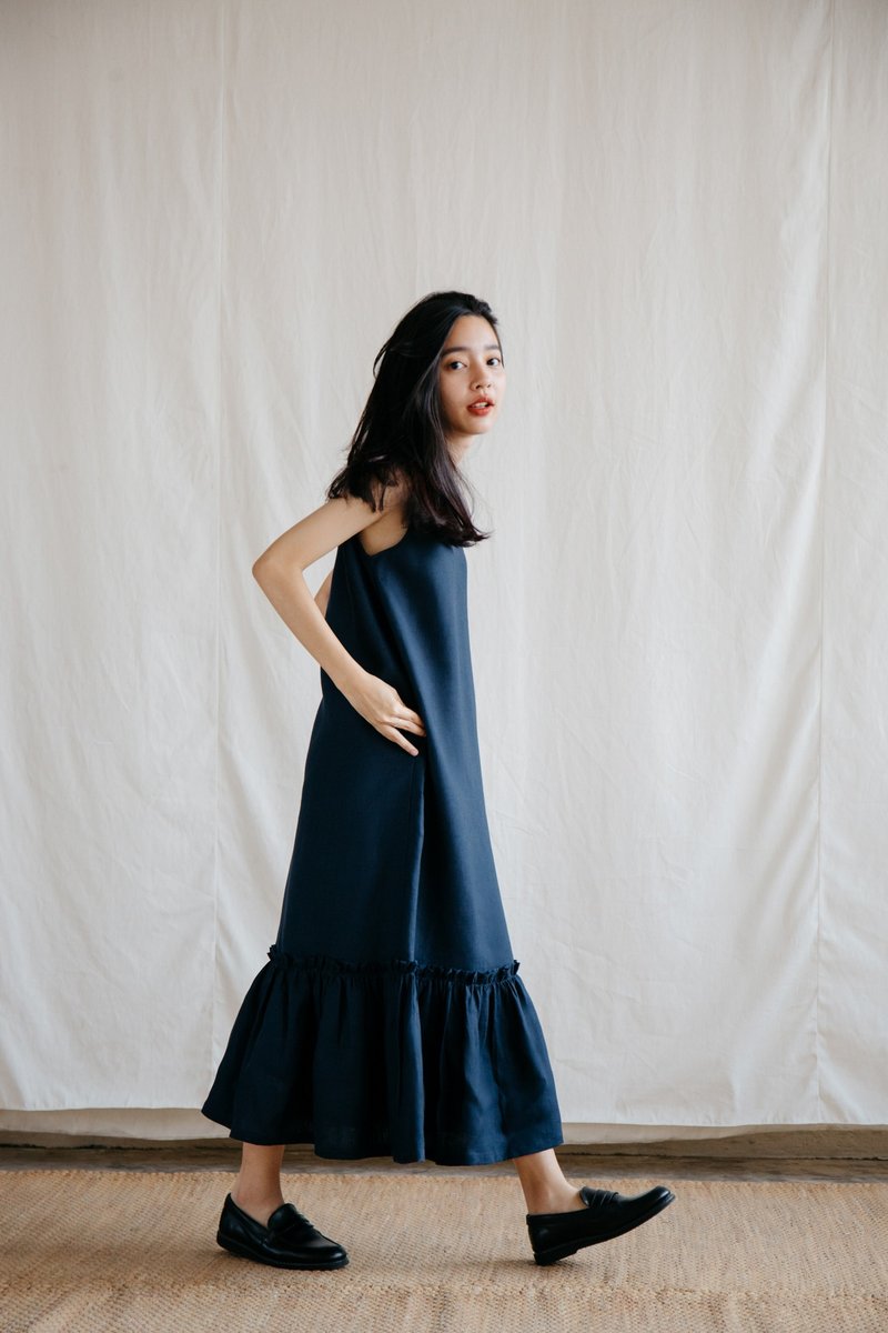 Sleeveless dress with poplin frills in Navy - 洋装/连衣裙 - 棉．麻 蓝色