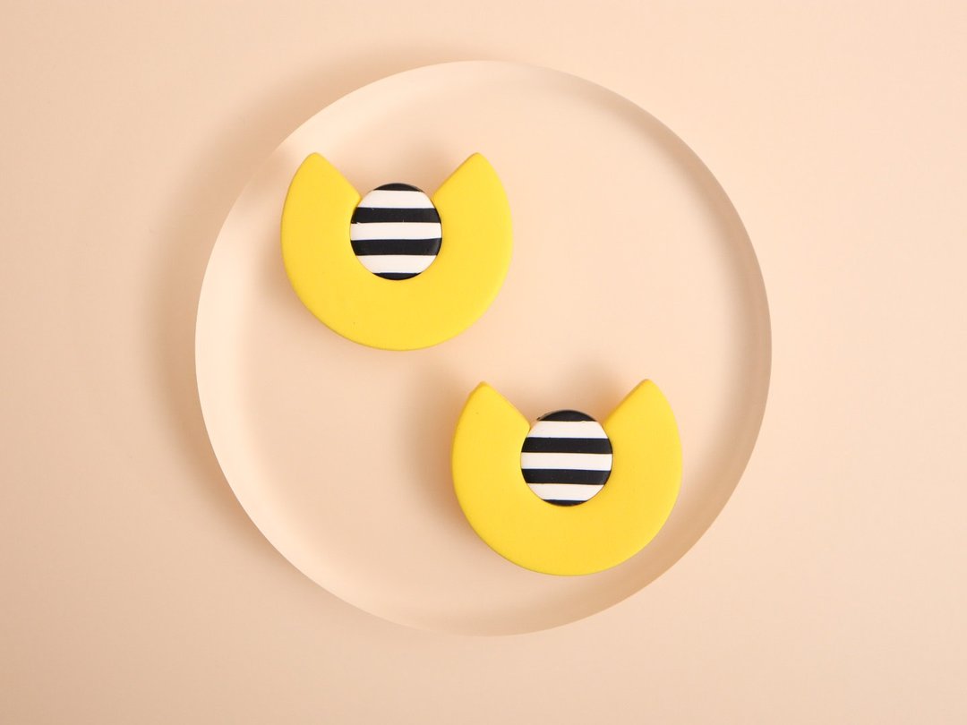 yellow and border Clip-On/earrings/allergy to metals/24 - 耳环/耳夹 - 粘土 黄色
