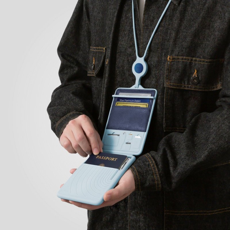 Bone 蹦克  / 颈挂真皮护照套 - 旅游出国收纳卡夹-送盲盒公仔 - 行李箱/行李箱保护套 - 真皮 多色