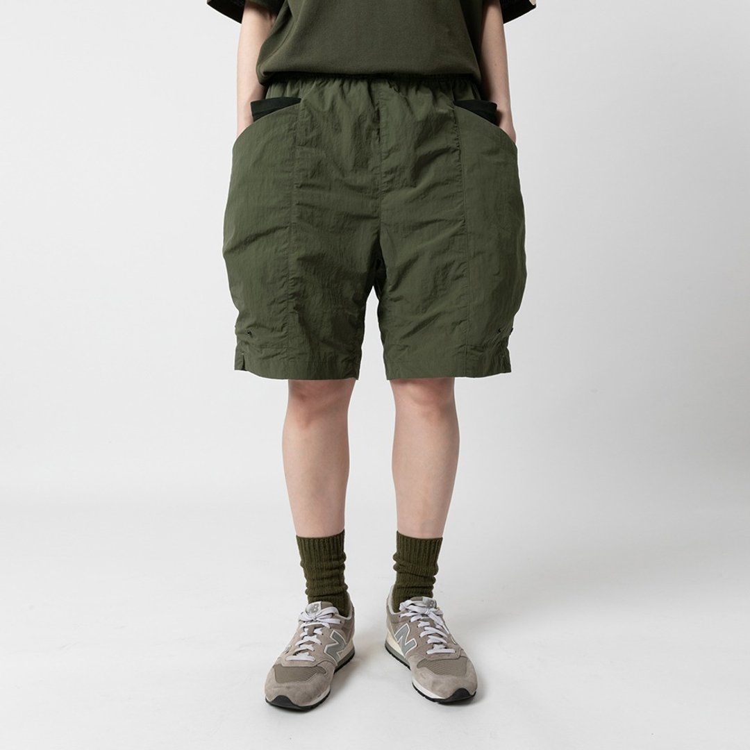 山系 双侧立体口袋 廓形宽鬆 轻薄户外短裤 3色入 Utility Shorts - 男士短裤 - 尼龙 
