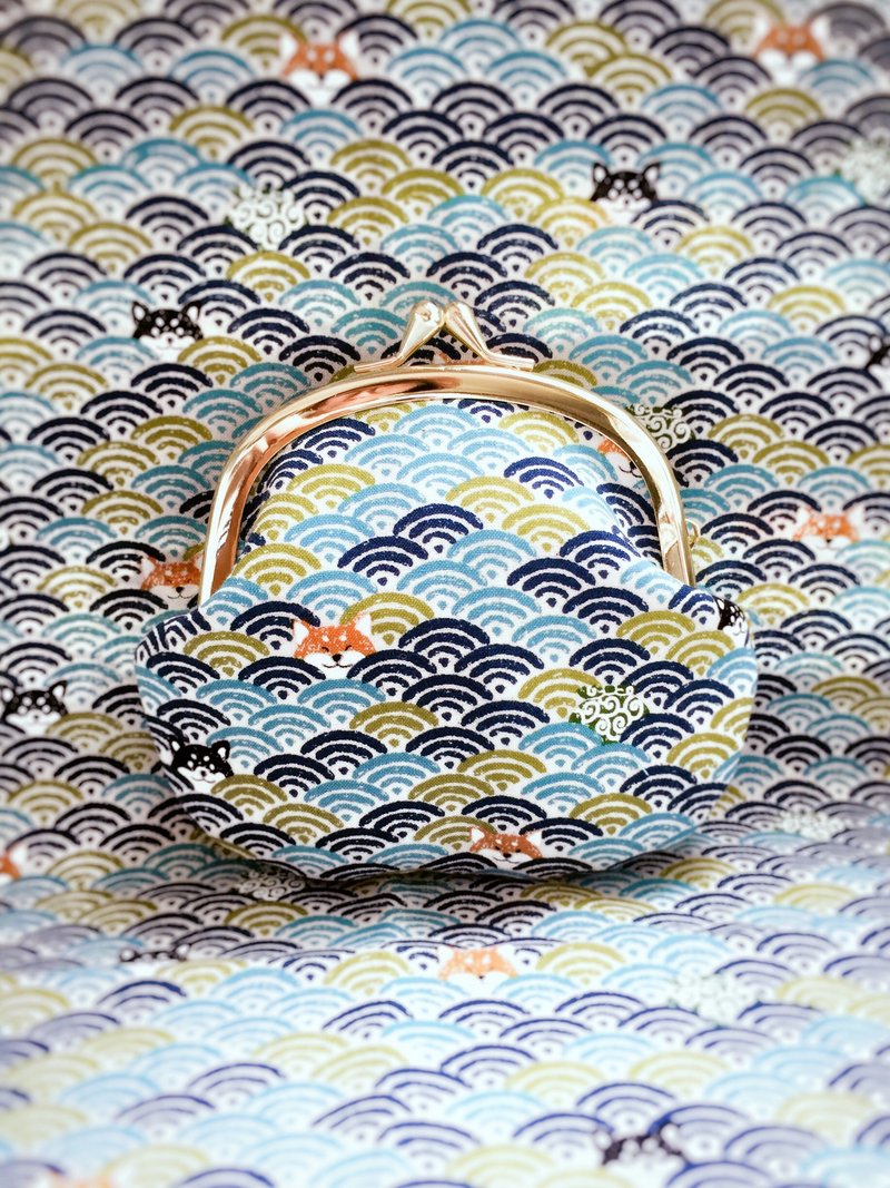 柴犬/卡片收纳/零钱包/口金包/海波上的柴犬口金包 - 皮夹/钱包 - 棉．麻 