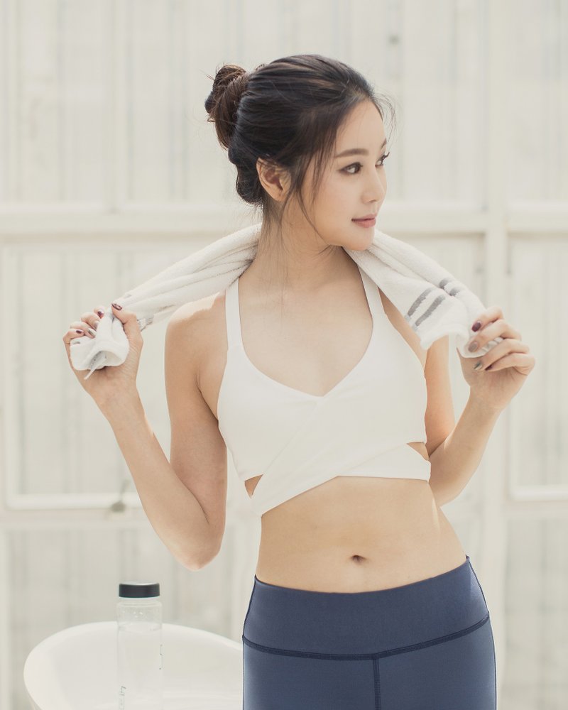 WB Bra - White - 女装运动衣 - 聚酯纤维 白色