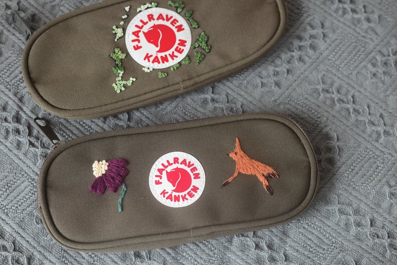 北欧森林动物花草 苔藓刺绣 kanken北极狐笔袋 - 铅笔盒/笔袋 - 防水材质 绿色