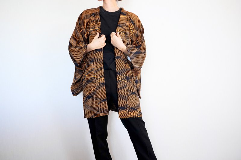 black yellow kimono, vintage kimono, kimono jacket, Japanese kimono - 女装休闲/机能外套 - 聚酯纤维 黑色