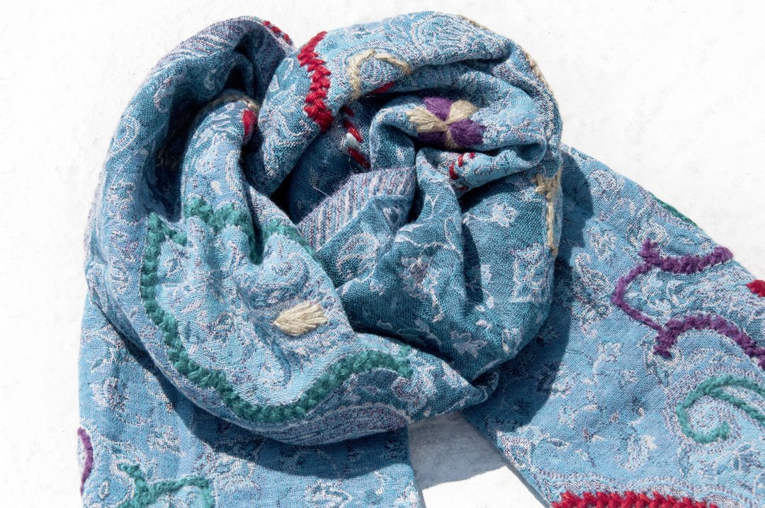 水煮羊毛披肩/针织围巾/刺绣围巾/羊绒披巾/喀什米尔Cashmere-花 - 围巾/披肩 - 羊毛 多色