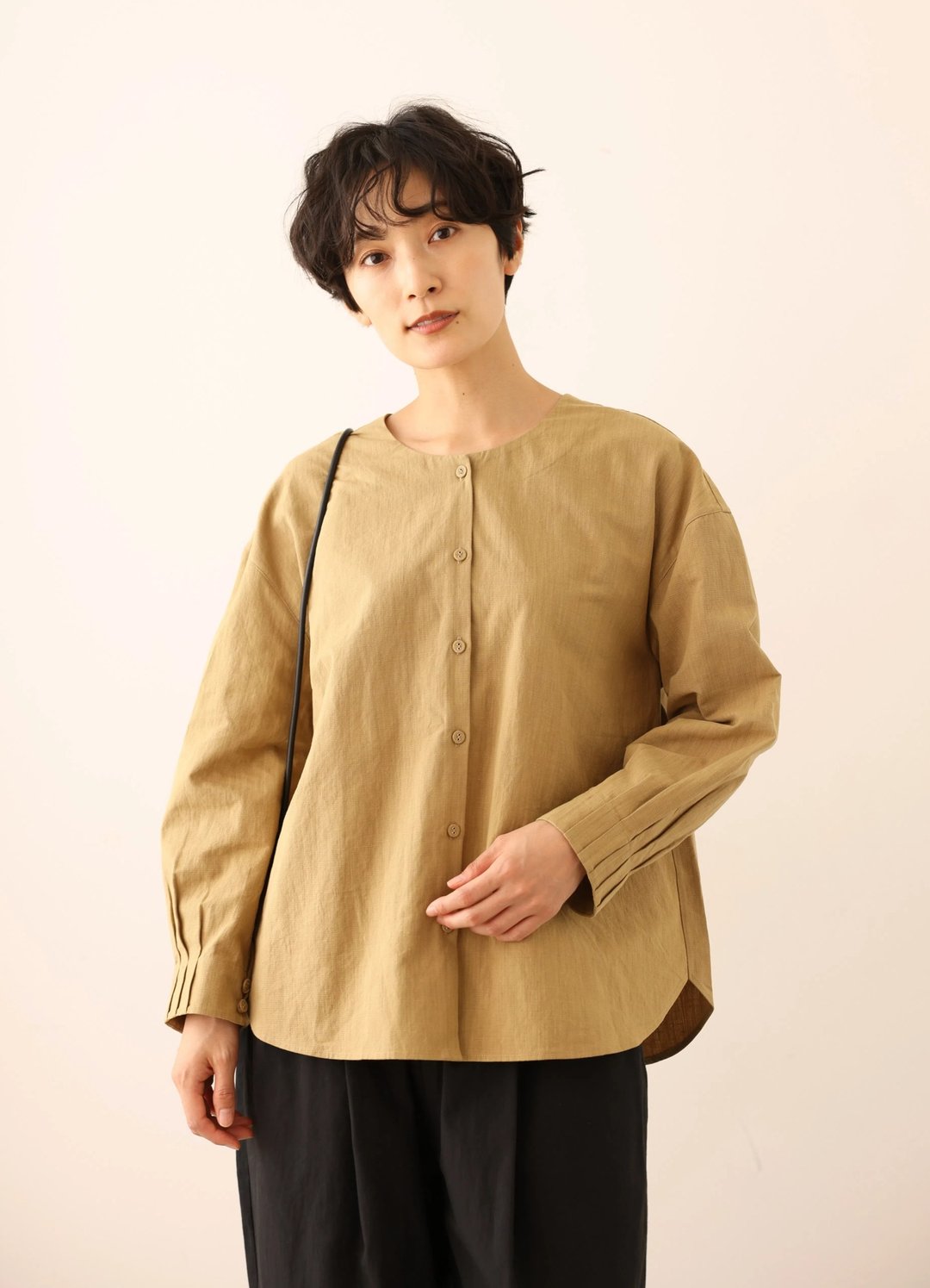 一件值得信赖的长袖衬衫 上衣 亚麻混纺 黄色 240923-1 - 女装上衣 - 棉．麻 