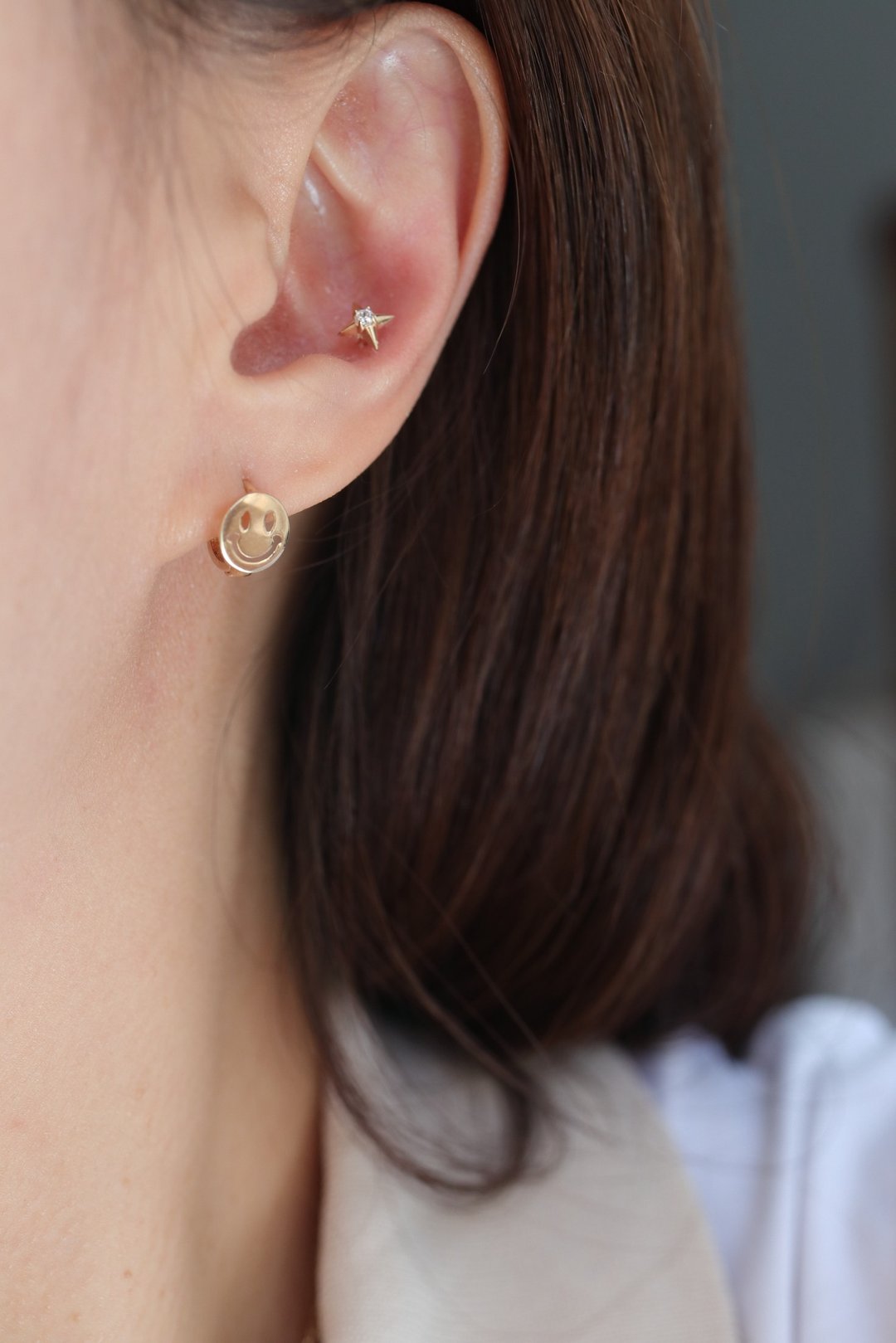 14K Shining Smile Earring 闪亮笑脸耳扣耳环 - 耳环/耳夹 - 贵金属 金色