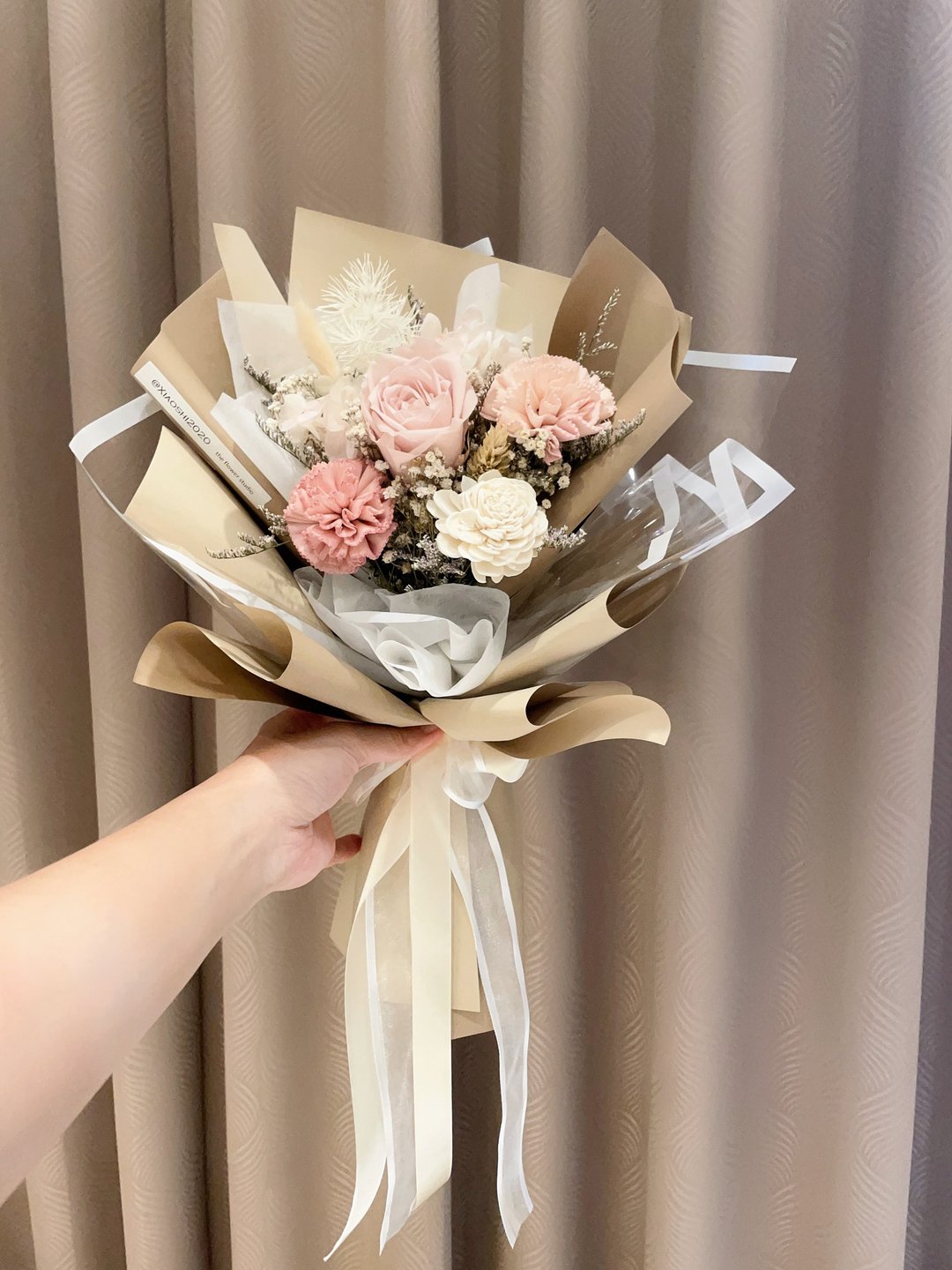 永生花花束 玫瑰花束 康乃馨花束 毕业花束 母亲节花束 情人节花 - 摆饰 - 植物．花 卡其色