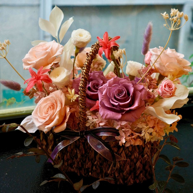 永生花 l 开幕送礼 l 居家摆饰 l 浪漫紫色系列 l手提花篮 - 干燥花/捧花 - 其他材质 