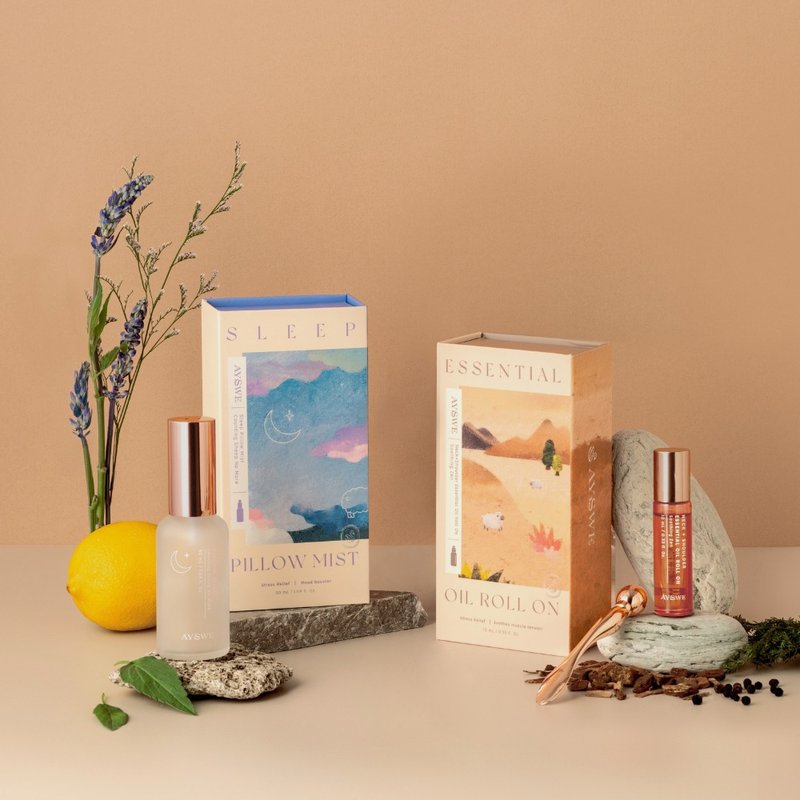 【圣诞礼盒 l 快速出货】睡眠喷雾&减压滚珠精油组 附舒压拨提棒 - 香薰/精油/线香 - 精油 