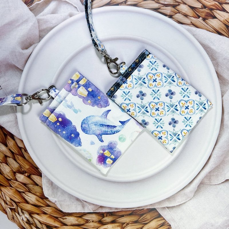 插画直式布质证件套(两款) - 证件套/卡套 - 棉．麻 多色