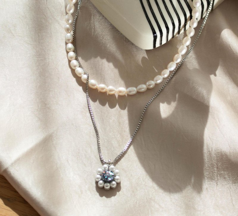 Daisy Snowball Pearl Necklace Set - 项链 - 玻璃 灰色