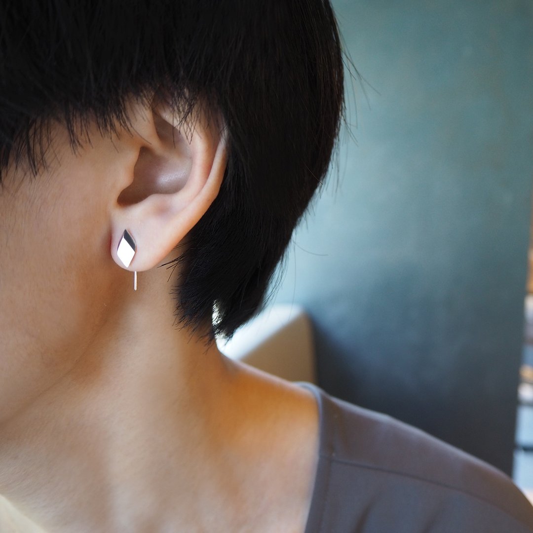 geometric a earring_几何a耳环 谢礼 伴娘礼 闺蜜 六礼 女朋友 - 耳环/耳夹 - 银 银色