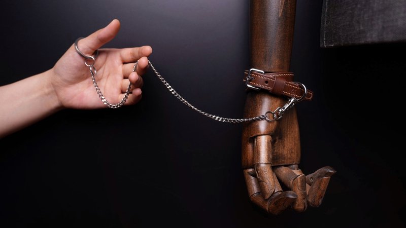 純手工牛皮項圈choker/手環兩用款 顏色可選 定制刻字 情侶禮物 - 手链/手环 - 真皮 咖啡色