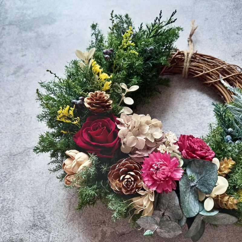 【冬恋花圈】永生雪松圣诞花圈 永生玫瑰 扩香索拉花 - 干燥花/捧花 - 植物．花 绿色